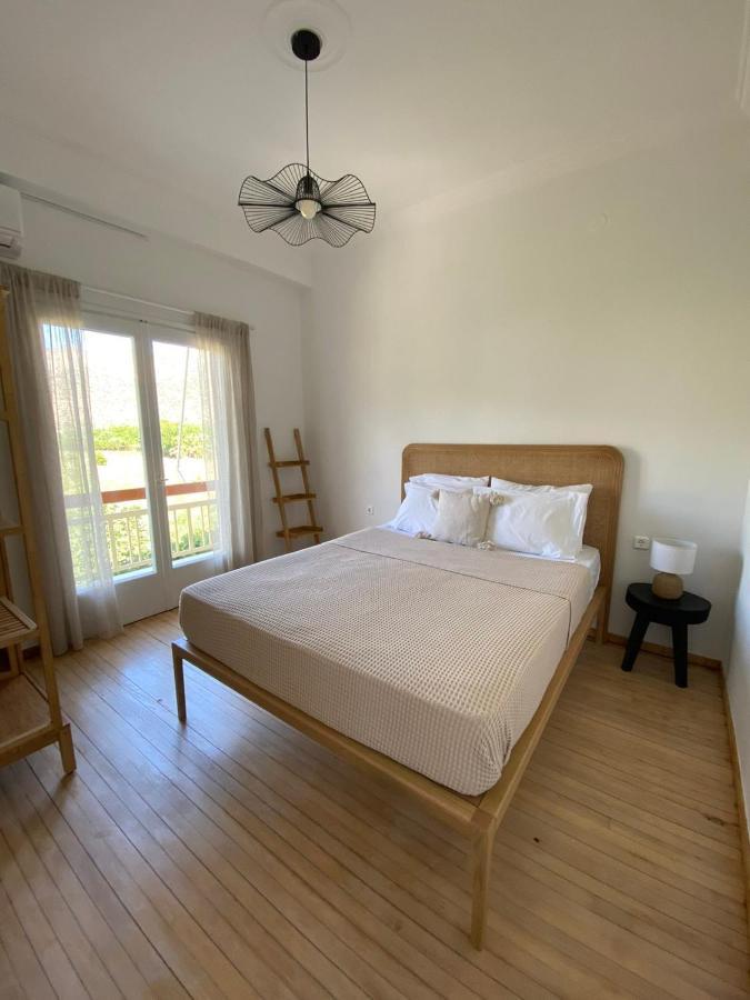 Thassa Beach Apartment No1 Leonídion エクステリア 写真